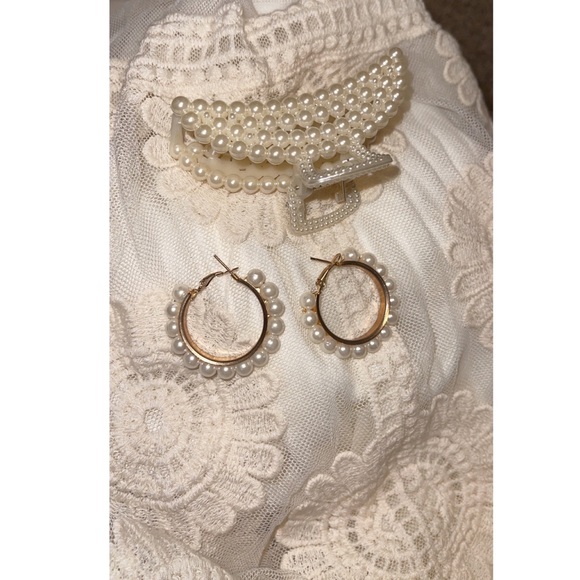 MIDI lace dress with accesories - Picture 2 of 11